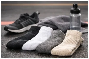 جوراب ورزشی چیست؟ 15 نکته طلایی انتخاب بهترین جنس + راهنمای جامع 2026 8 جوراب برای ورزش